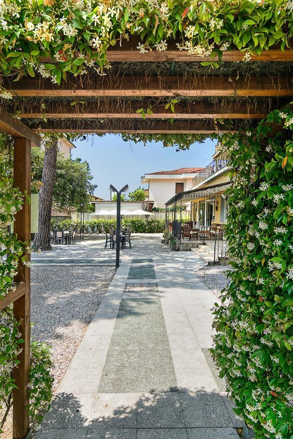 Hotel Apuana Marina di Pietrasanta Exterior foto