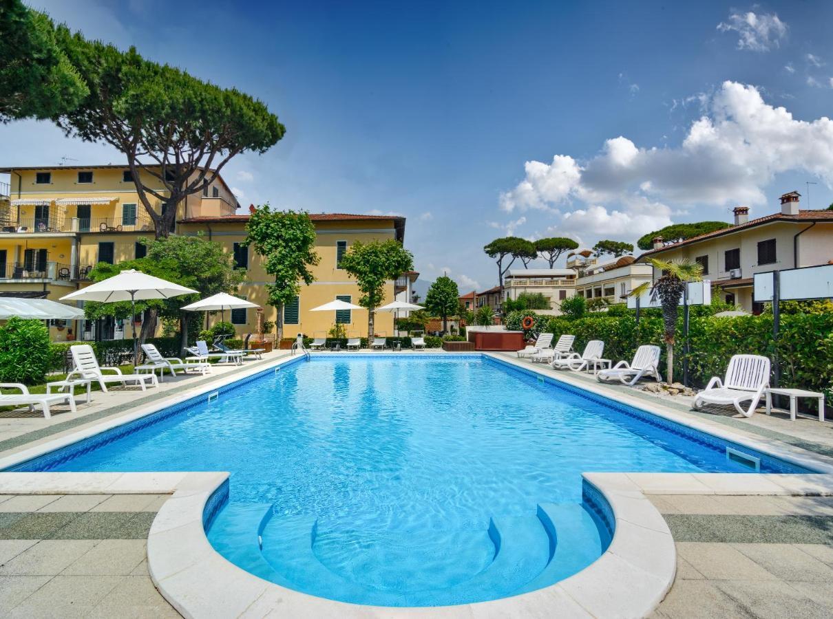 Hotel Apuana Marina di Pietrasanta Exterior foto